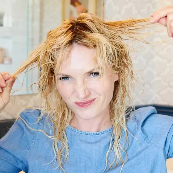 Stringy Hair, Causes and How To Fix It