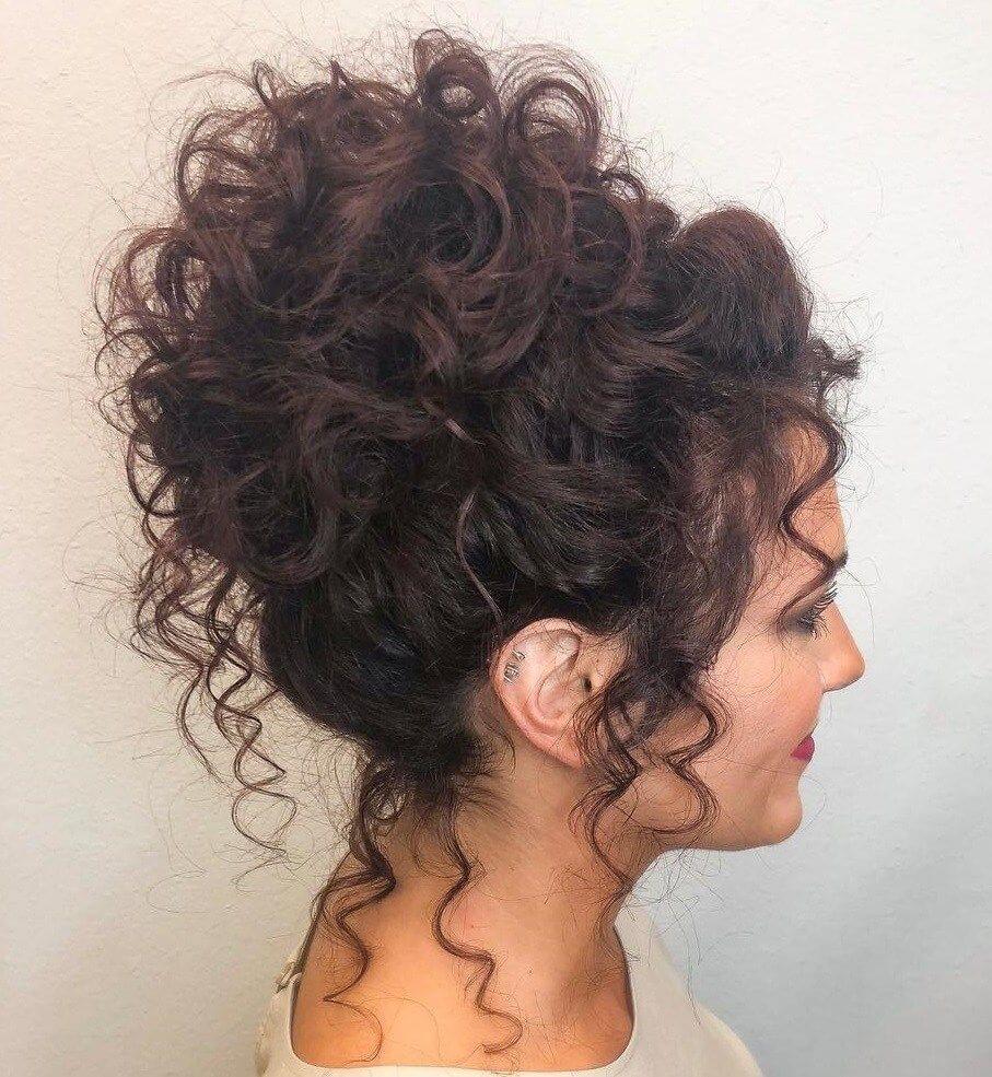 9 Elegant Prom Hairstyles For Curly Hair - earnday